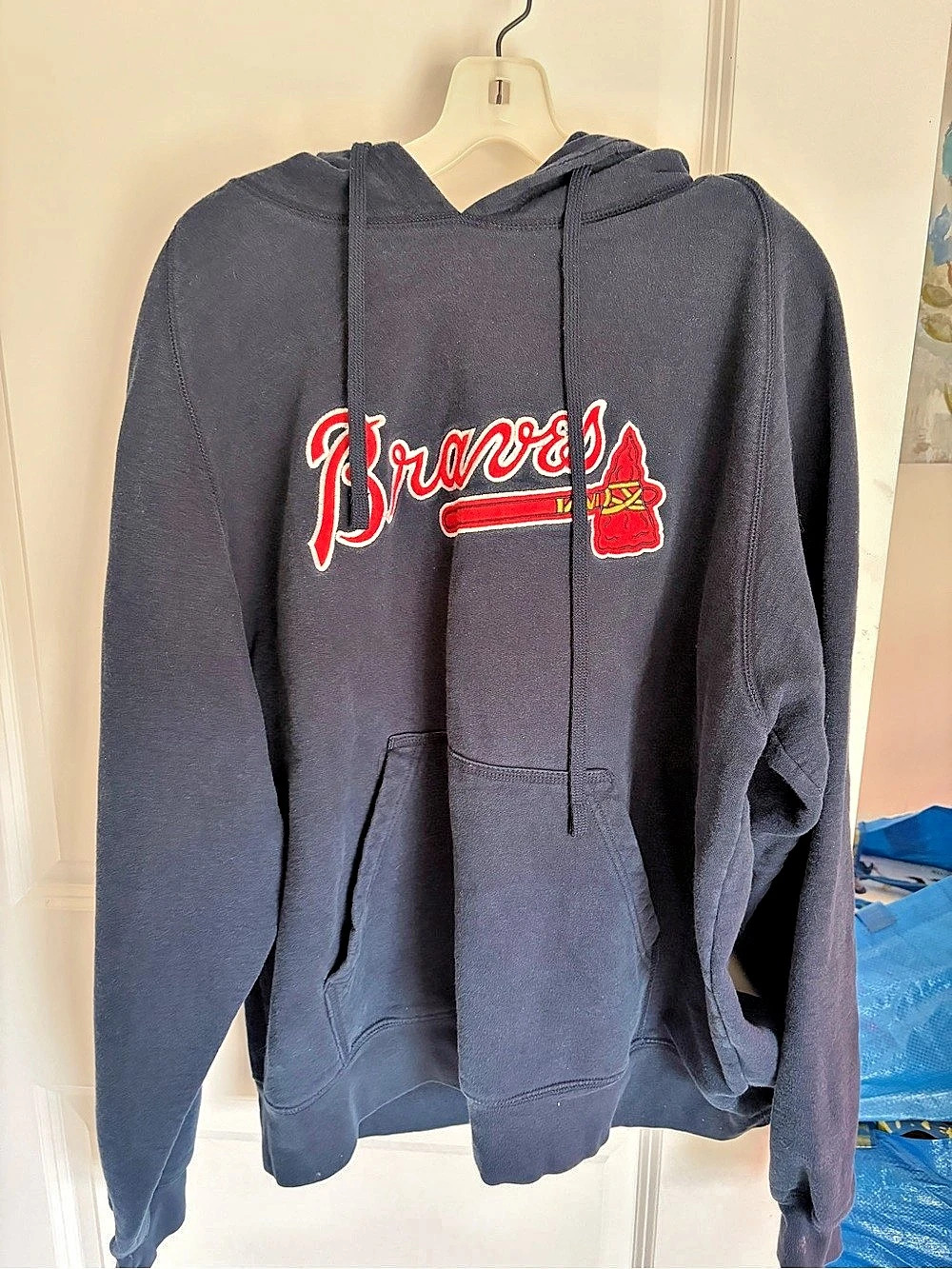 Antigua Braves Embroidered Hoodie in navy